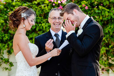 Tying the Knot: How to Choose the Perfect Wedding Officiant