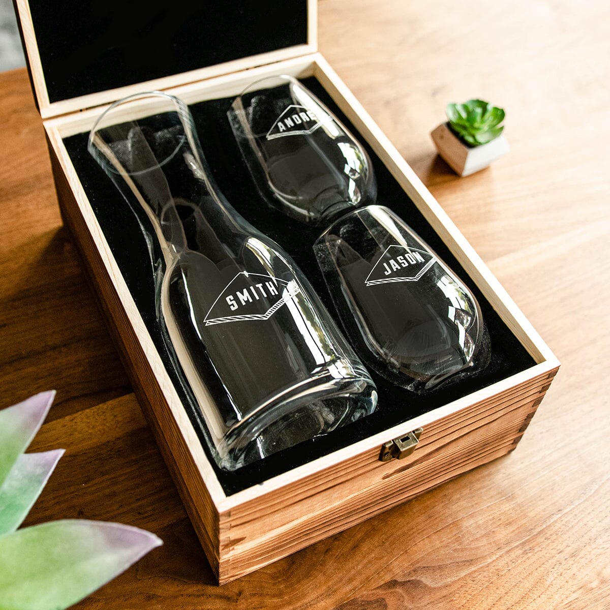 Wine Decanter - The Diamond Glassware Swanky Badger Front Only 